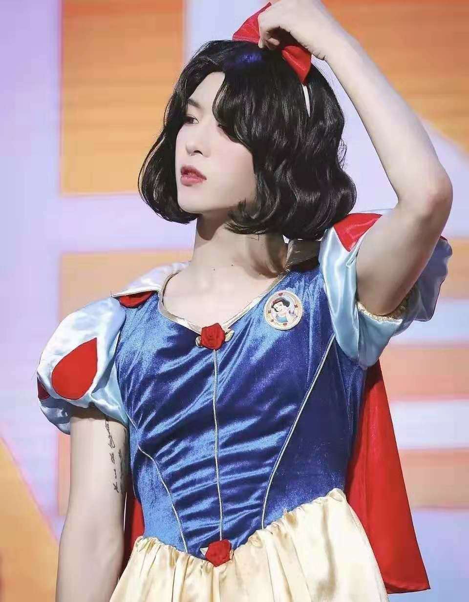 明星女裝